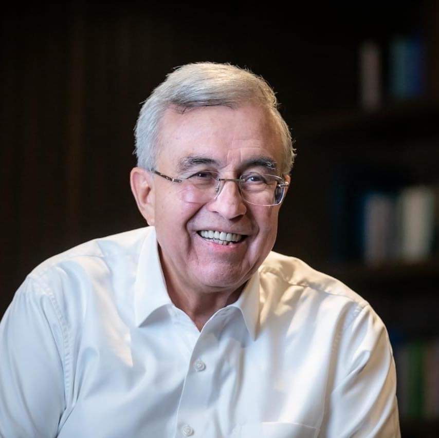 Rocha Moya da positivo a covid