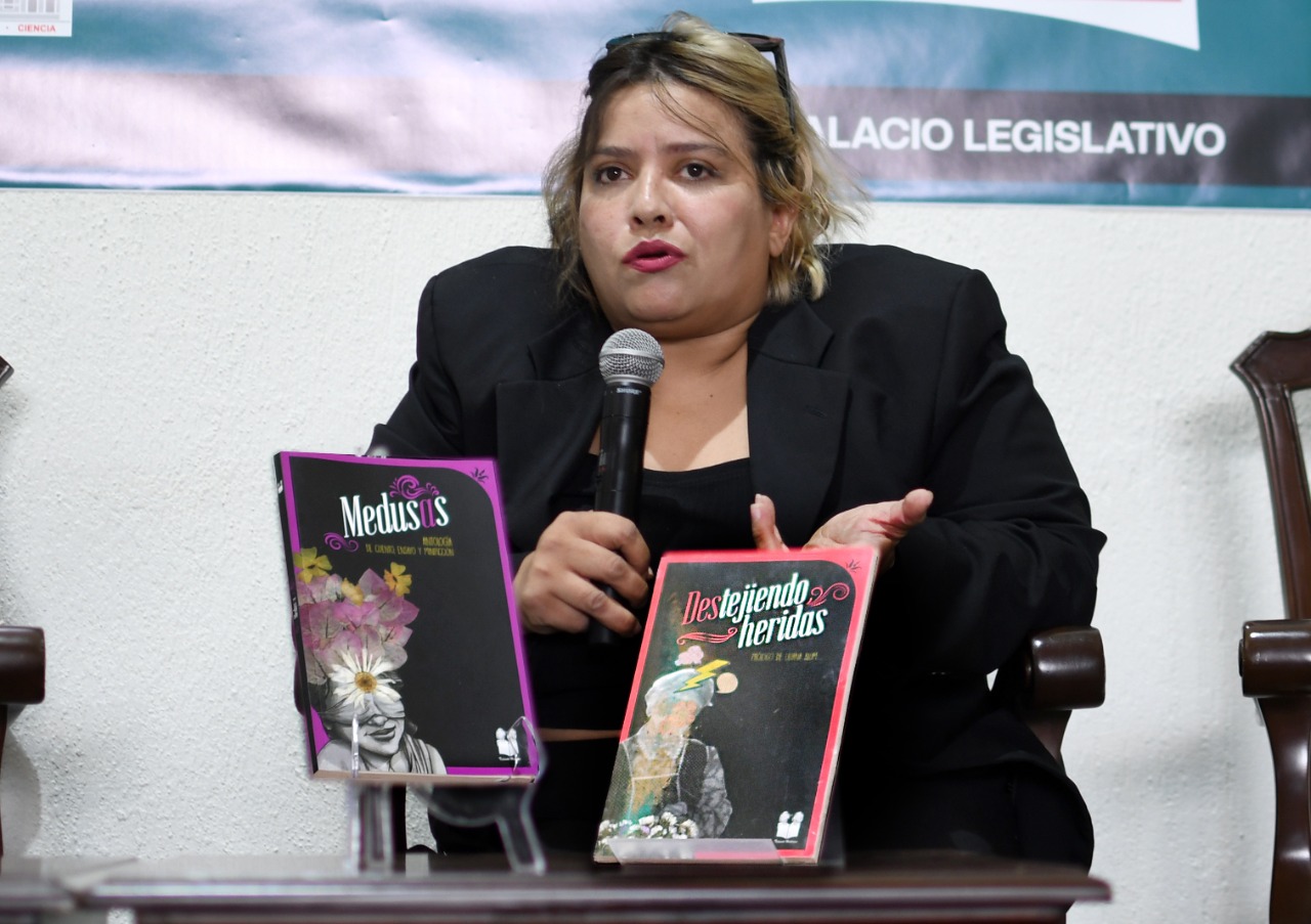 Presentan libro, Medusas: antología de cuento, ensayo y minificción en la FIL Culiacán 2022