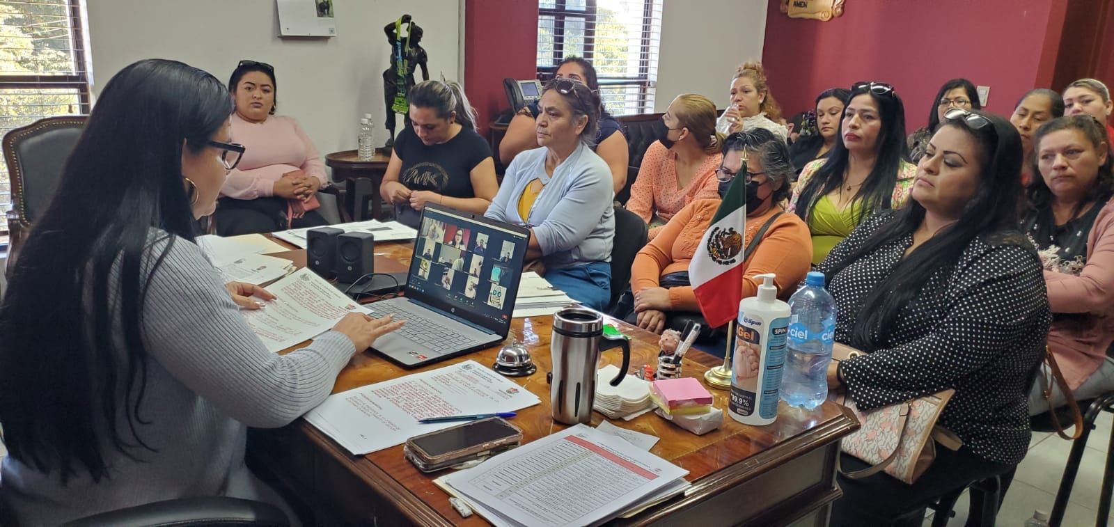 Les hacen justicia a otras 13 viudas de policías de Navolato, aprueban en Cabildo otorgarles pensión