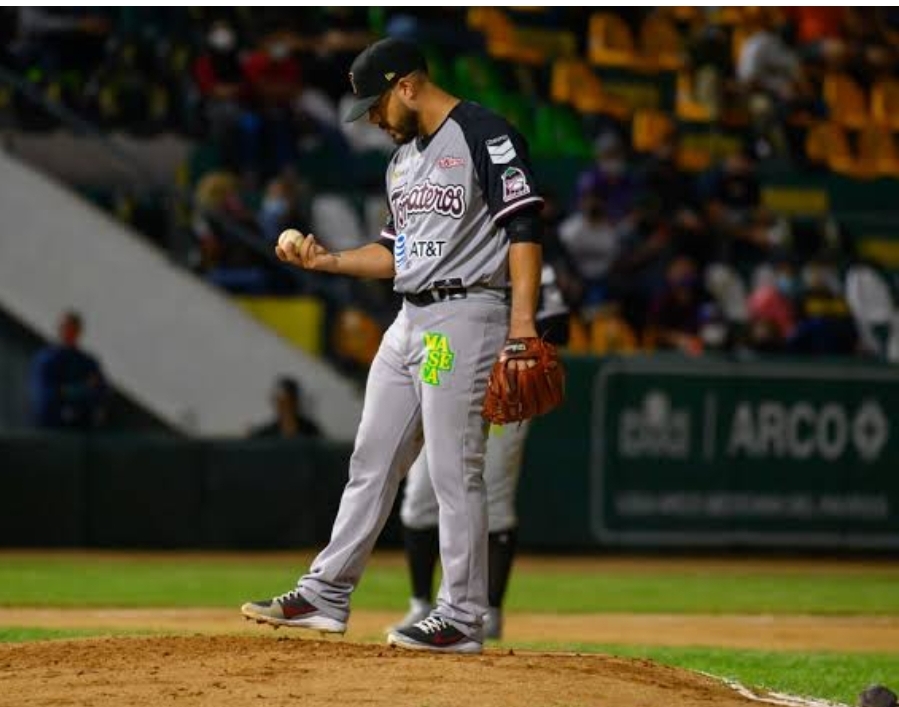 Manny Barreda ahora reforzará a Cañeros de Los Mochis